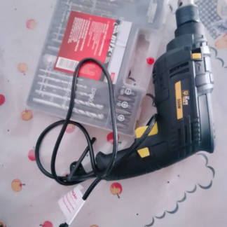 Furadeira de Impacto 550W com Kit 300 Peças